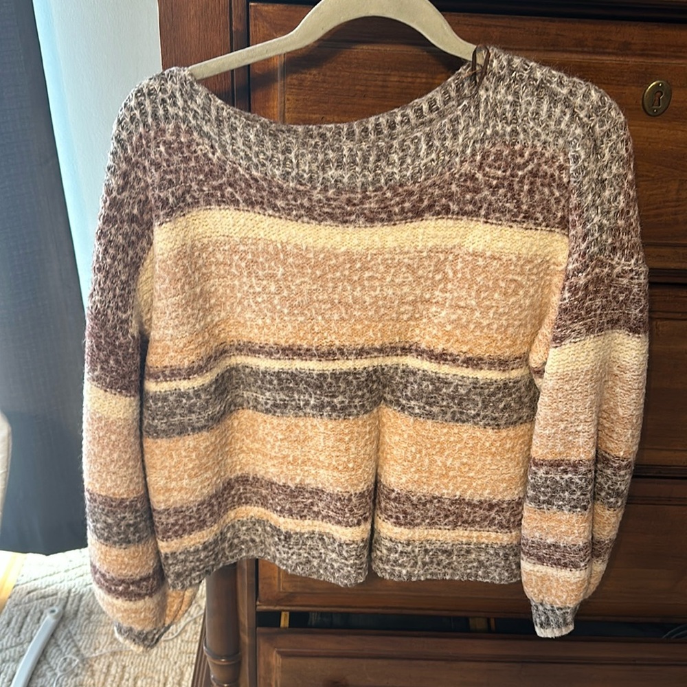 BKE sweater